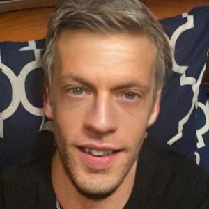 Meet your Posher, Dixon